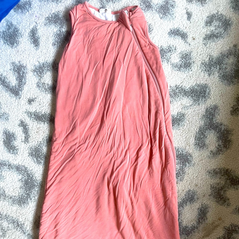 Kyte Baby 1.0 tog coral sleep sack, 6-18 months.